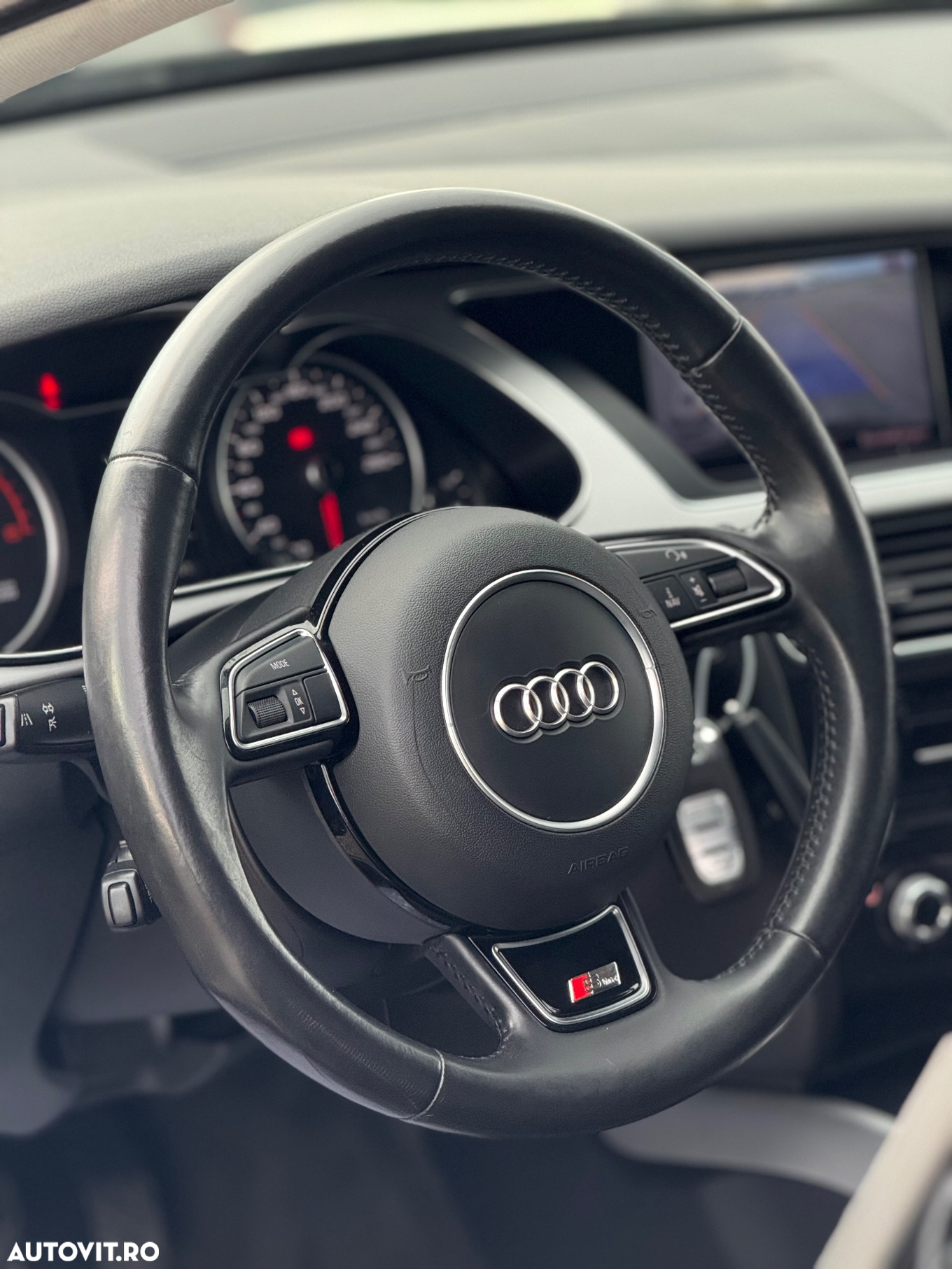 Audi A4 2.0 TDI quattro S tronic Sport - 27