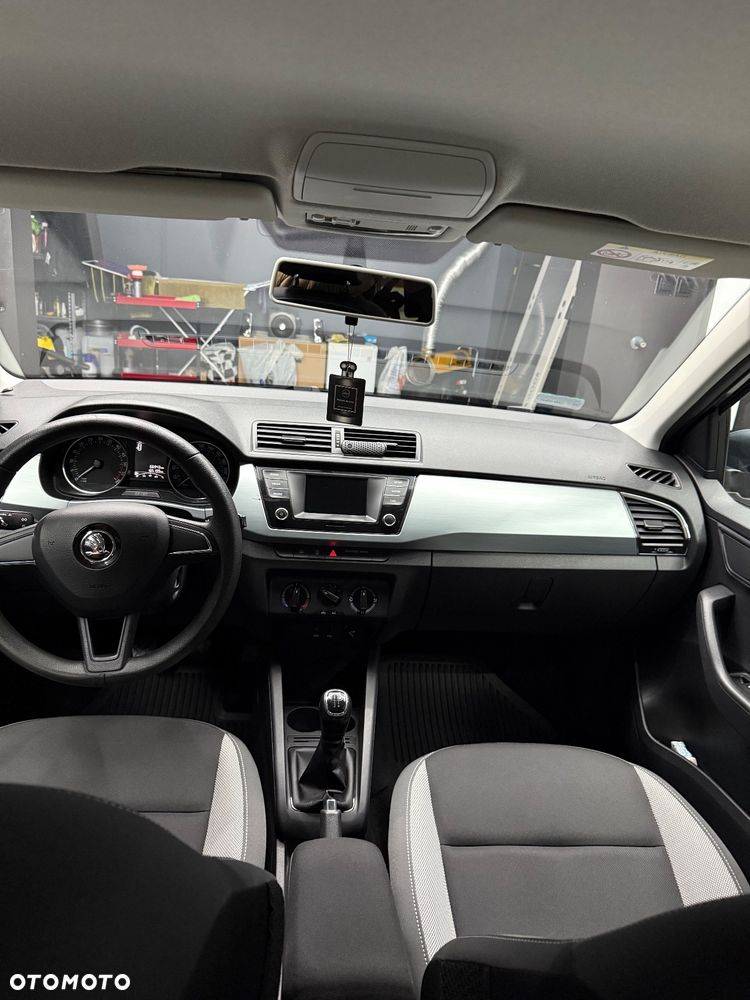 Skoda Fabia - 10