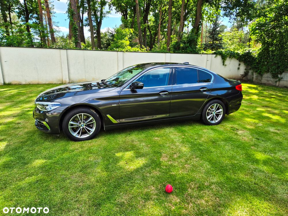 BMW Seria 5 520d xDrive Luxury Line - 3
