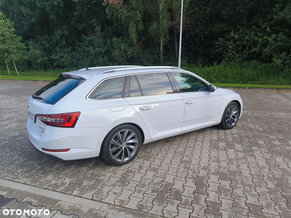 Skoda Superb 2.0 TDI 4x4 L&K DSG - 4