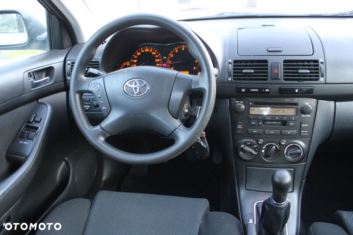 Toyota Avensis 1.8 VVT-i Luna - 7