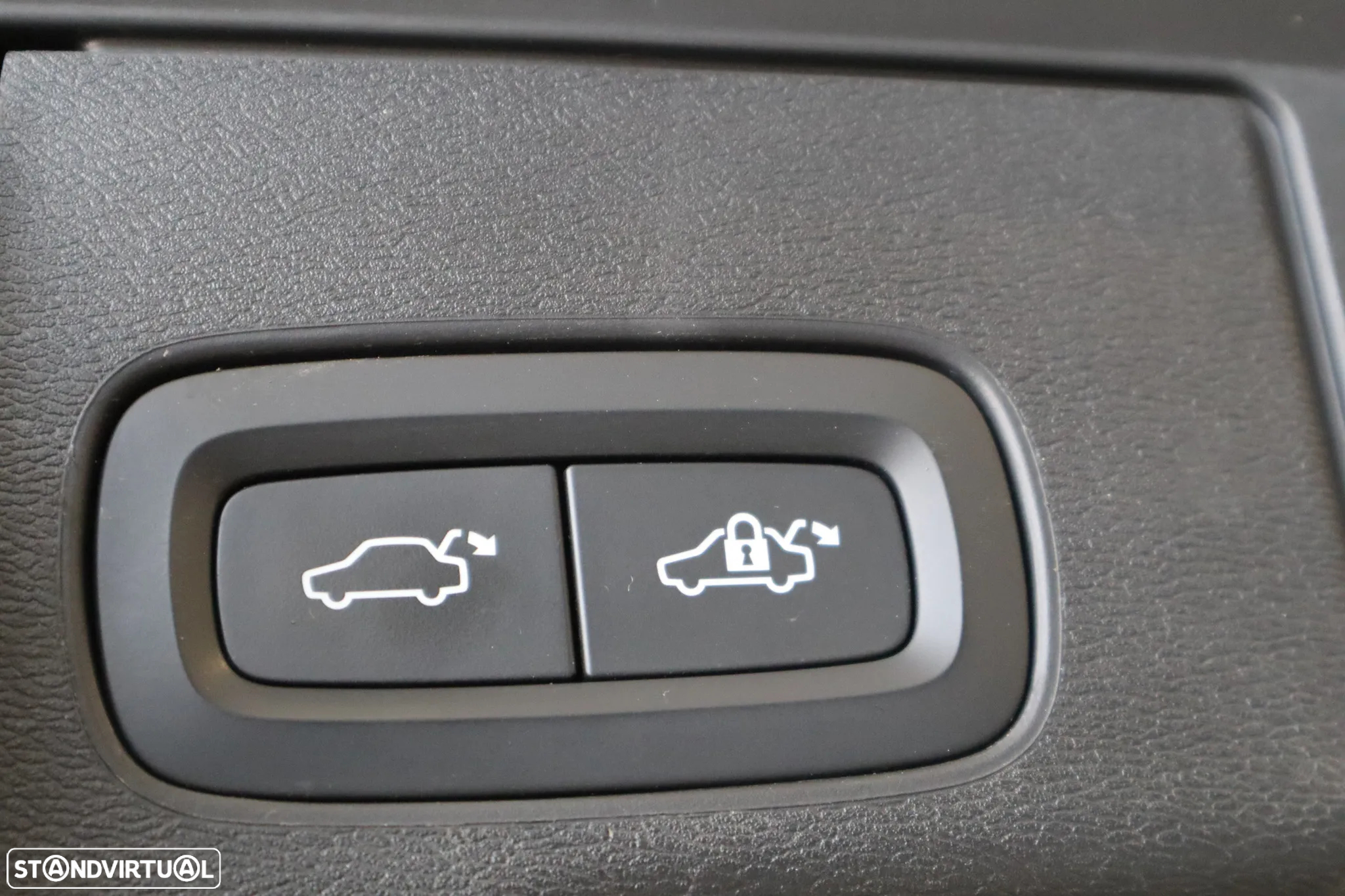 Volvo XC 60 2.0 T6 PHEV Inscription AWD - 8