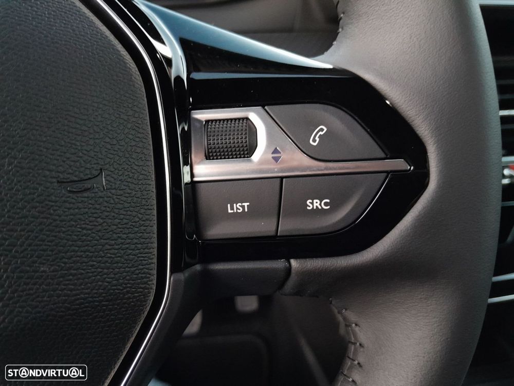 Peugeot e-2008 54 kWh Allure - 11