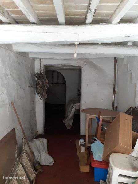 Moradia Tradicional para Recuperar no Centro Histórico de Estremoz - Grande imagem: 3/5