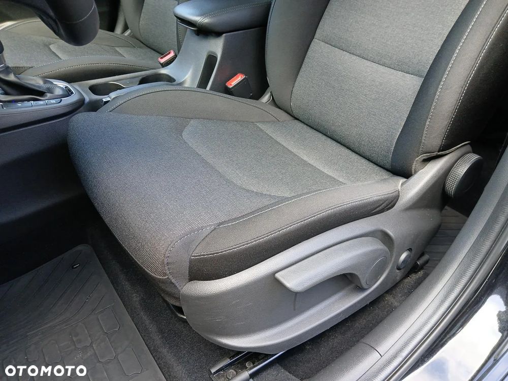 Hyundai i30 1.5 T-GDI 48V Comfort DCT - 12