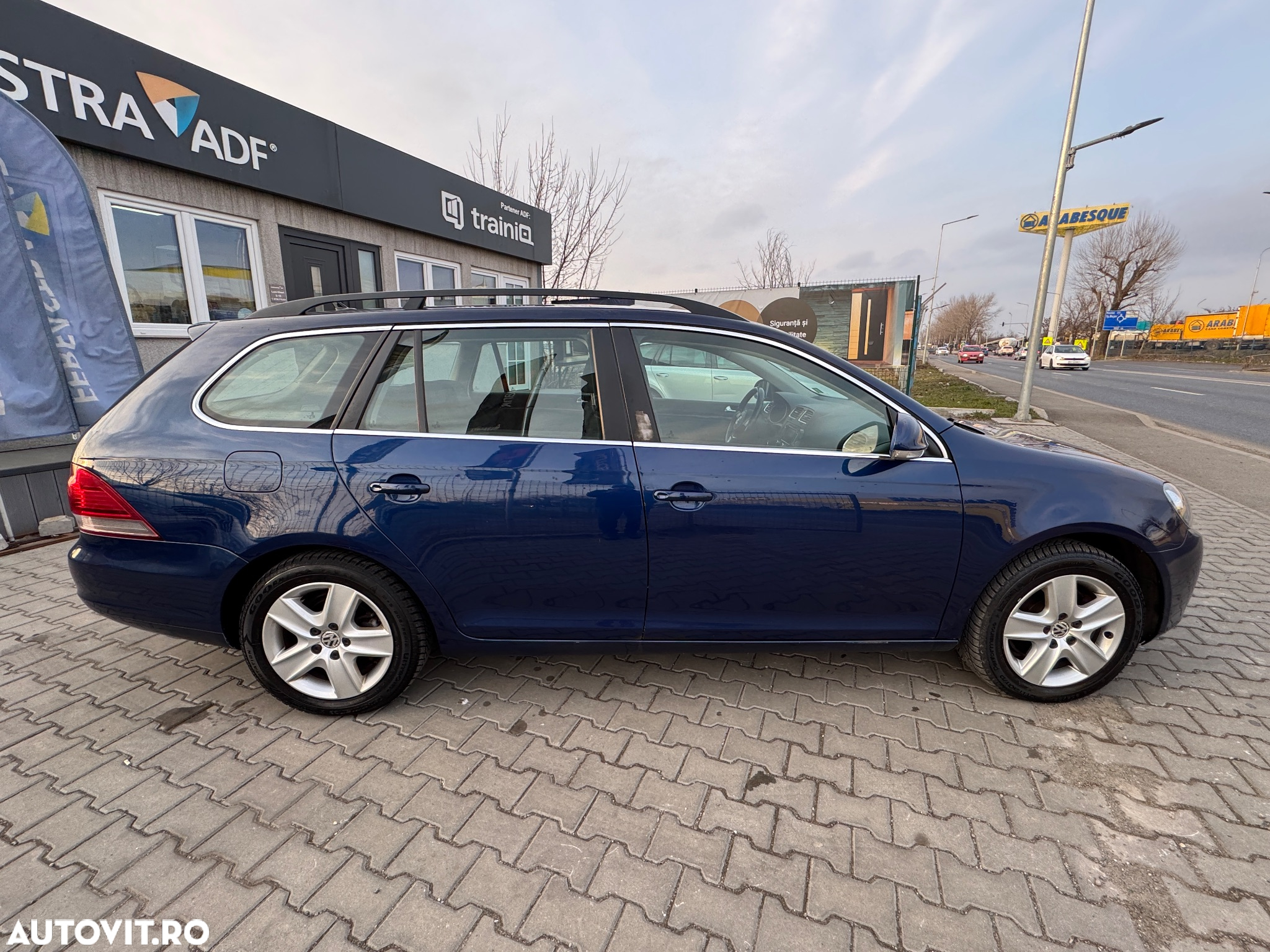 Volkswagen Golf 2.0 TDI Comfortline - 19