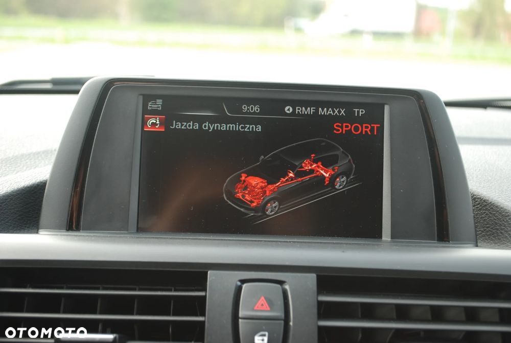 BMW Seria 1 118d Sport Line - 31