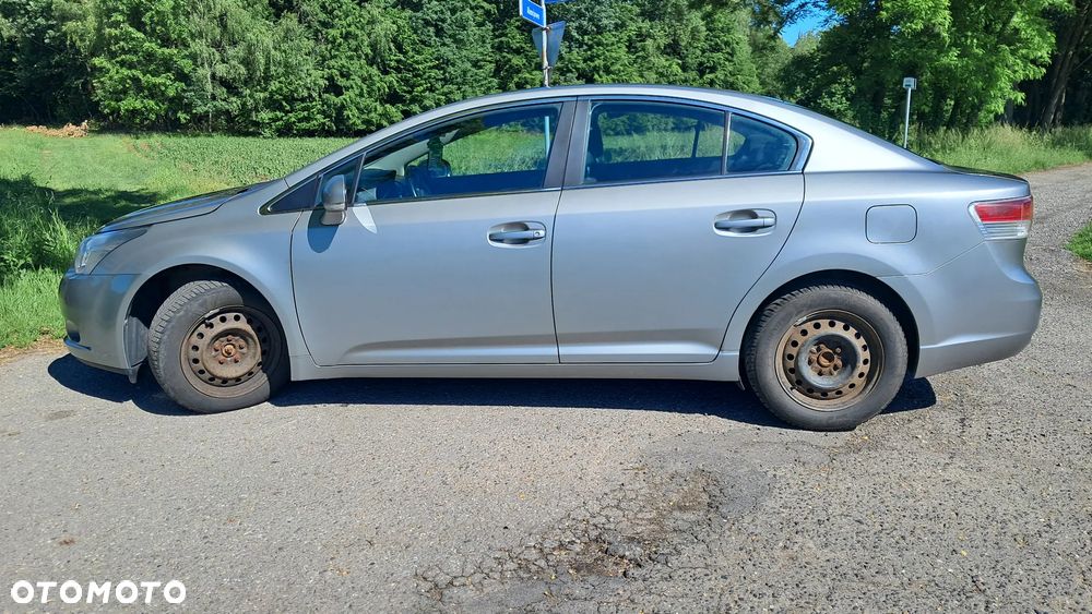 Toyota Avensis 1.8 Comfort - 2