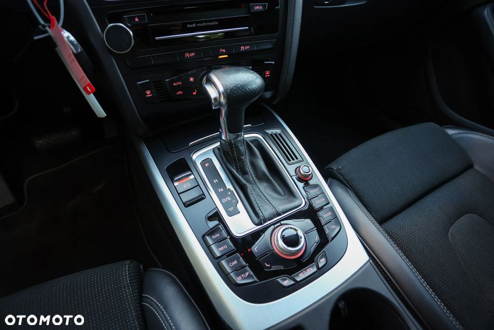 Audi A4 Avant 2.0 TDI DPF clean diesel quattro S tronic S line Sportpaket - 34
