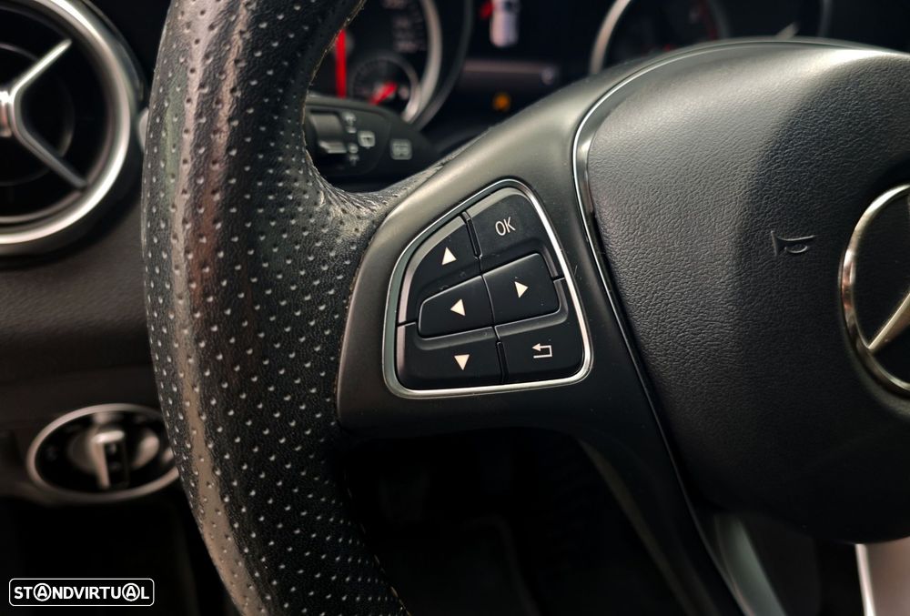 Mercedes-Benz GLA 180 d Urban - 14
