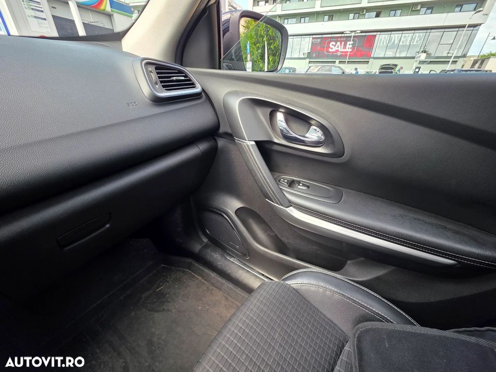 Renault Kadjar Energy dCi 130 Bose Edition - 11