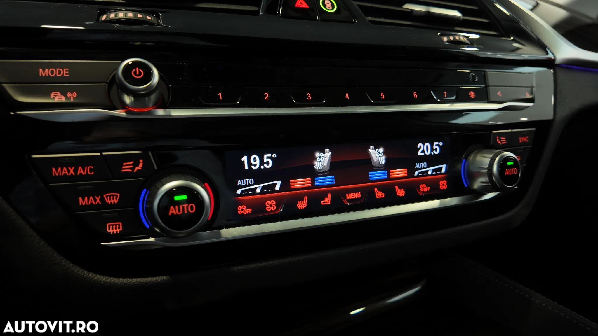 BMW Seria 5 530e xDrive Aut. Luxury Line - 29