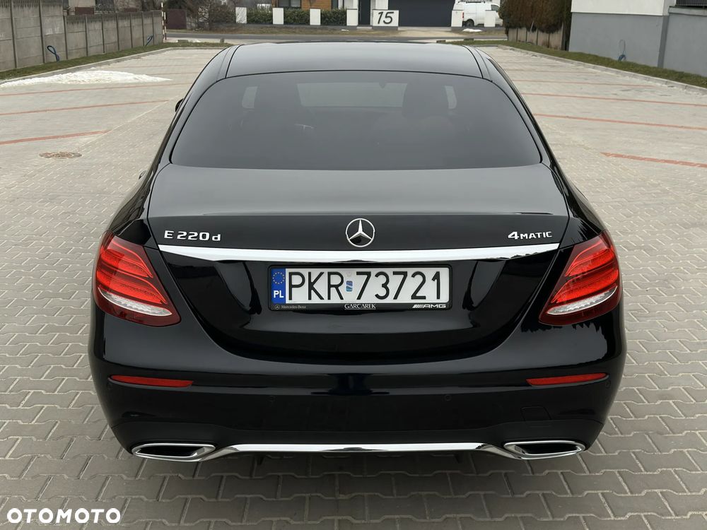 Mercedes-Benz Klasa E 220 d 4-Matic 9G-TRONIC - 4