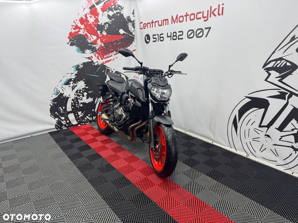 Yamaha MT - 40
