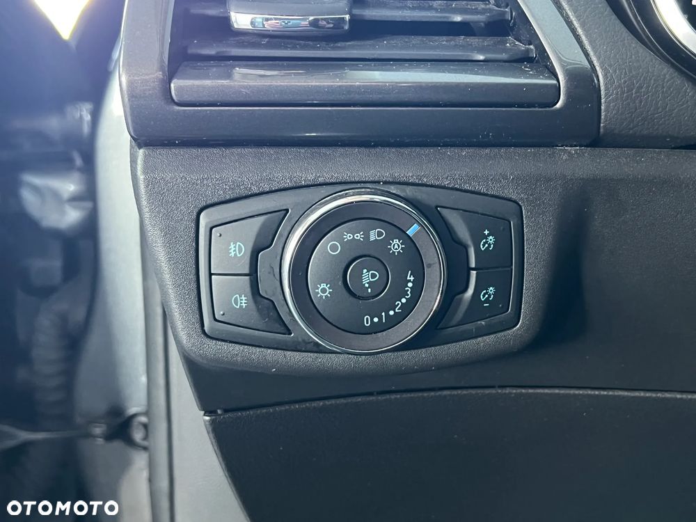 Ford Mondeo 2.0 EcoBlue Titanium - 23