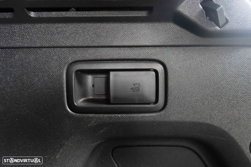 Peugeot 3008 1.6 Hybrid GT e-EAT8 - 16