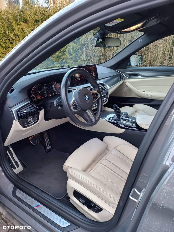 BMW Seria 5 540d xDrive - 11