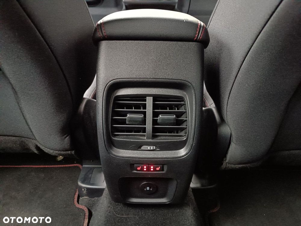 Ford Kuga 2.0 EcoBlue AWD ST-Line - 29