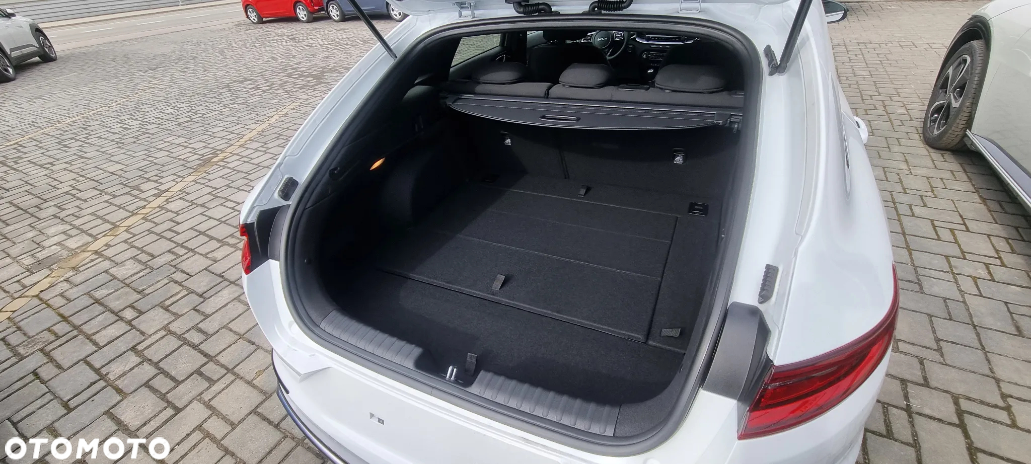 Kia ProCeed 1.5 T-GDI GT Line - 10