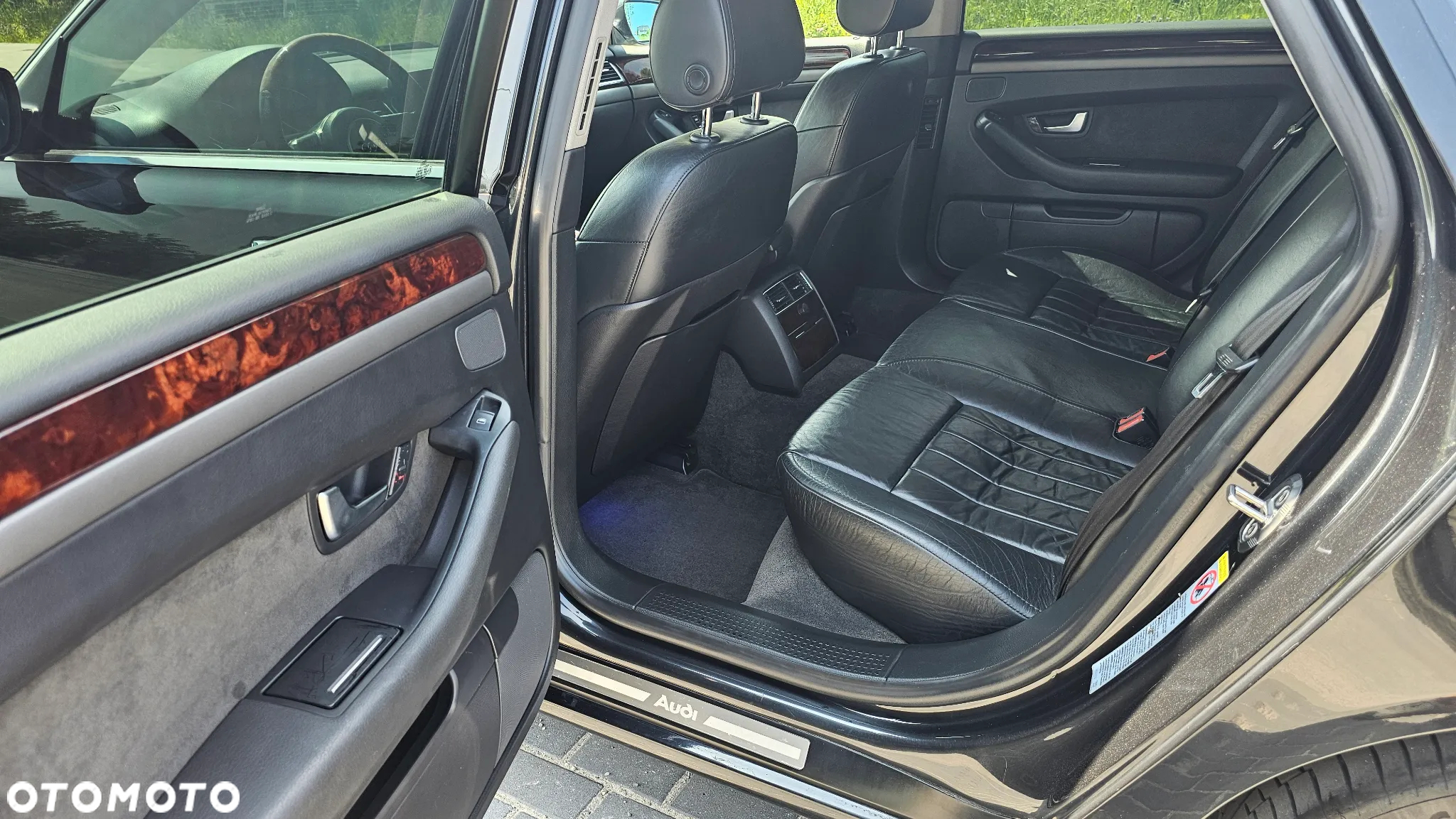 Audi A8 3.7 Quattro - 10