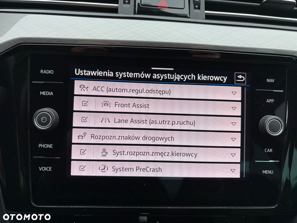 Volkswagen Passat 1.5 TSI EVO Business DSG - 25