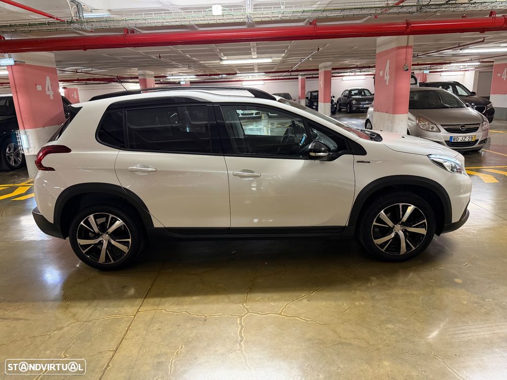 Peugeot 2008 1.6 BlueHDi GT Line - 11