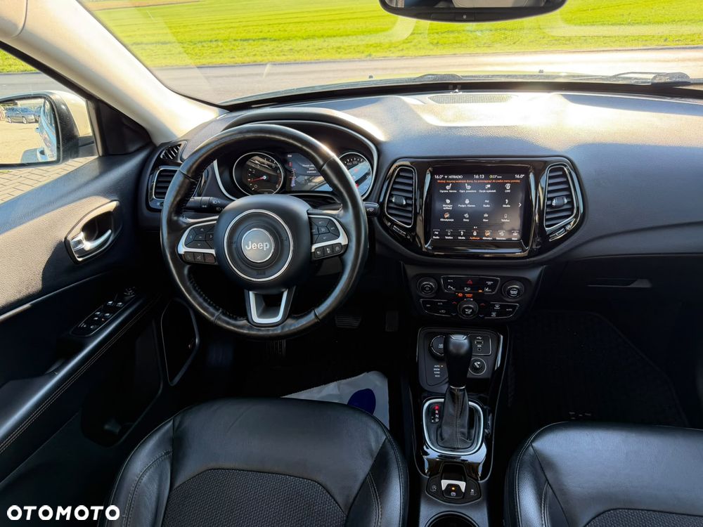 Jeep Compass - 16