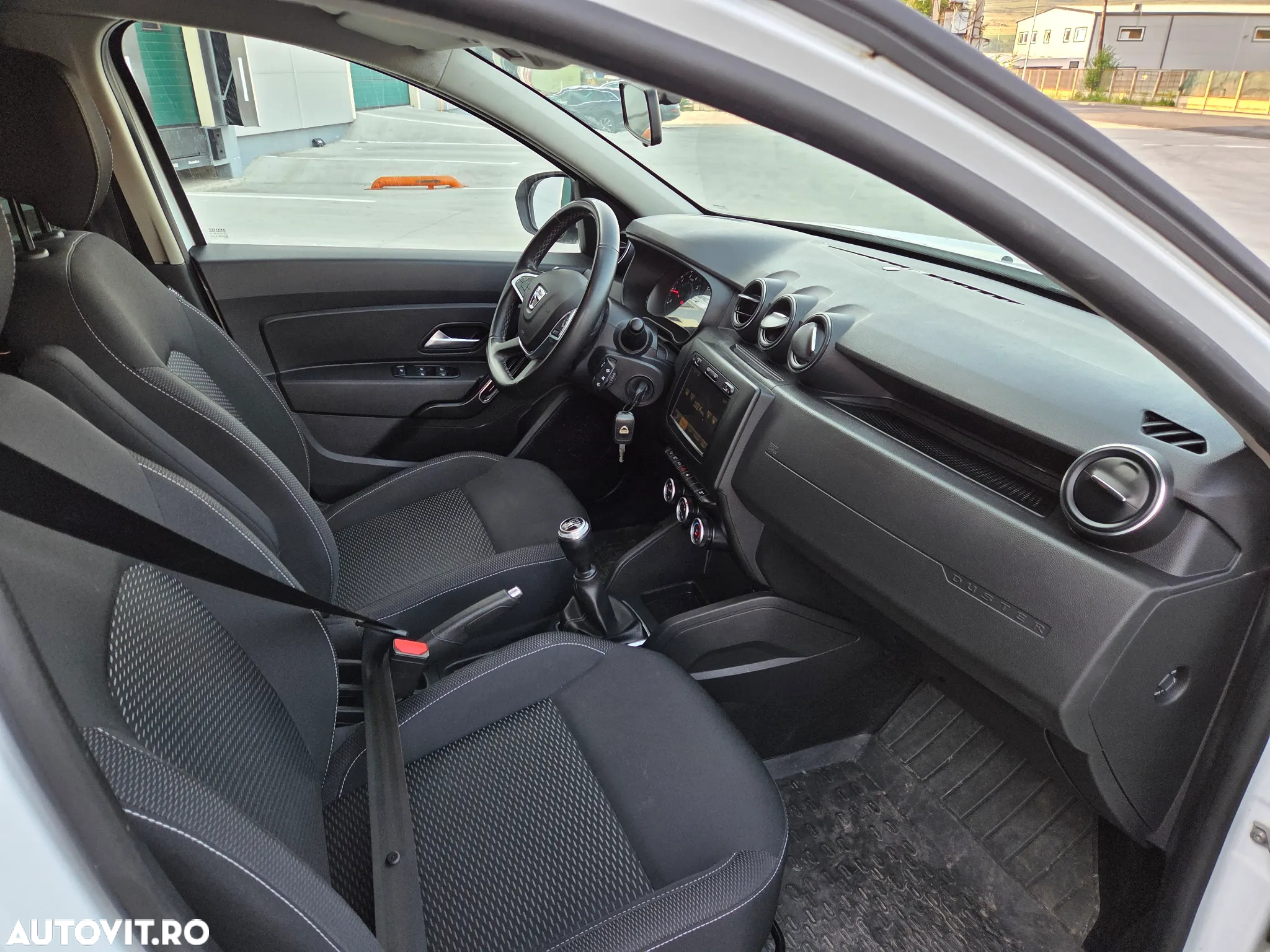 Dacia Duster TCe 130 4WD GPF Celebration - 9