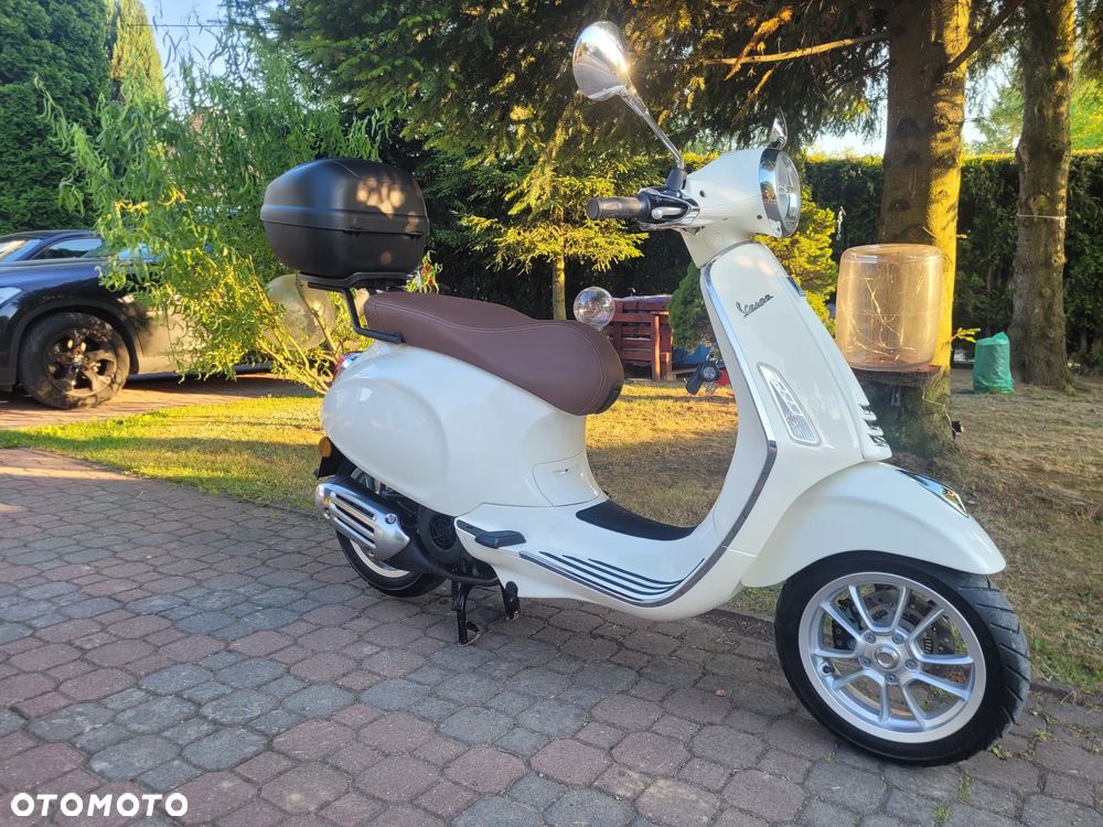 Piaggio Vespa - 2