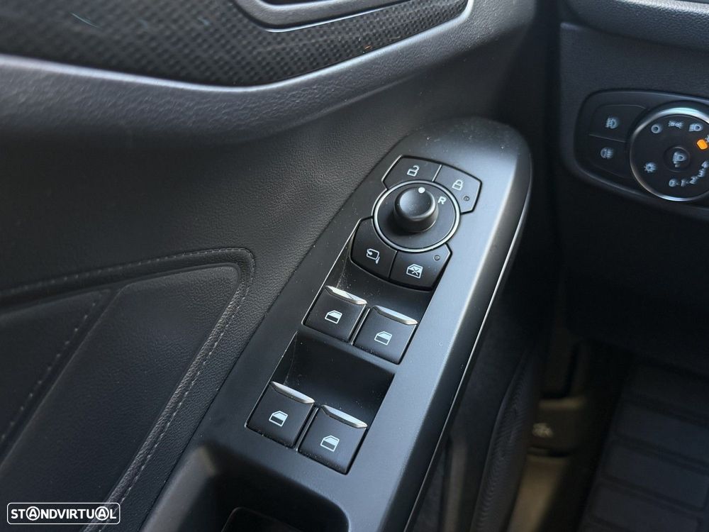 Ford Focus 1.5 TDCi EcoBlue ST-Line - 22