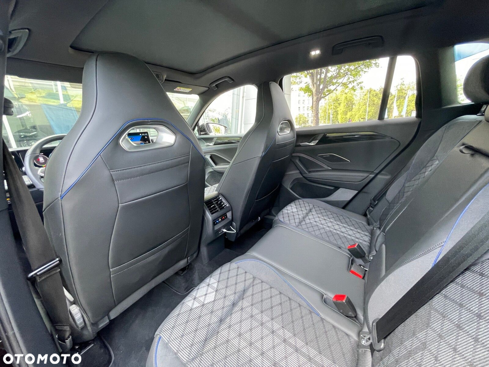 Volkswagen Tiguan 2.0 TDI 4Mot R-Line DSG - 26