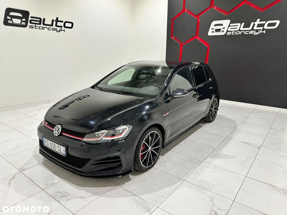 Volkswagen Golf - 26