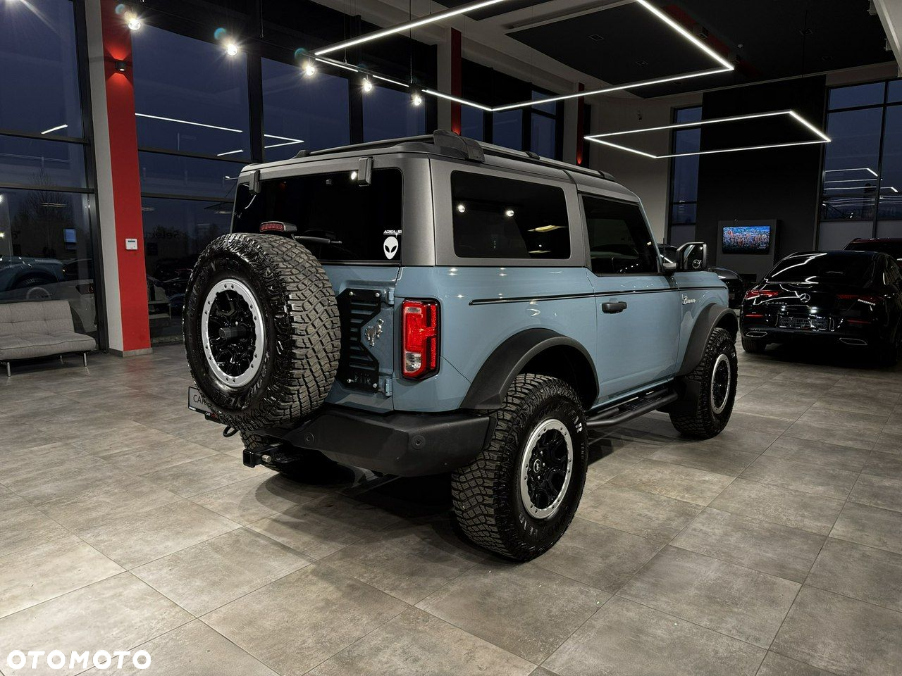 Ford Bronco - 8