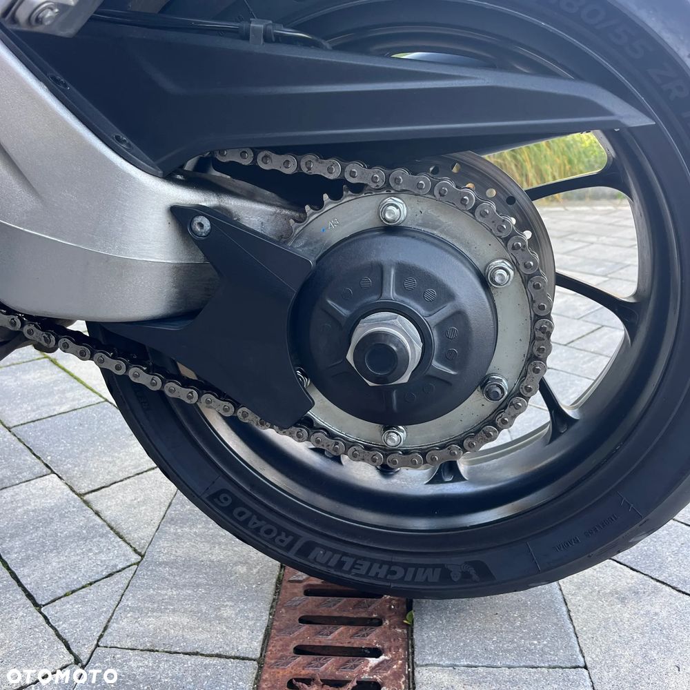 Honda VFR - 21