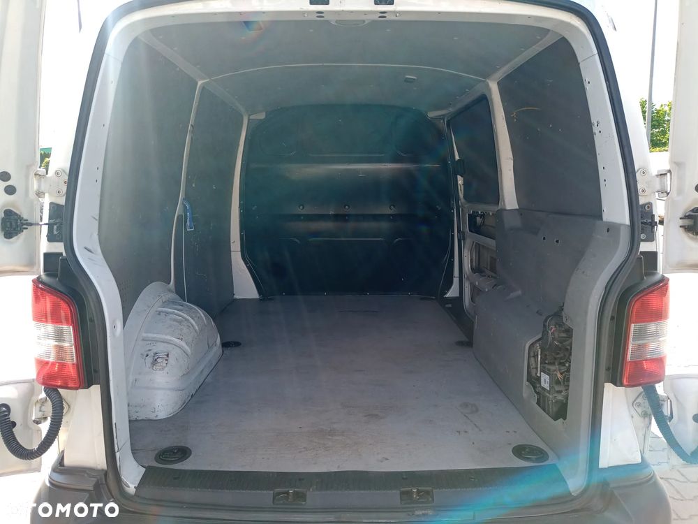 Volkswagen Transporter - 11