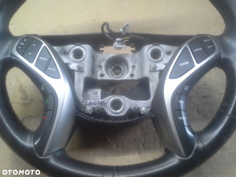 Hyundai Elantra GT wersja USA kierownica z multifunkcją - 2