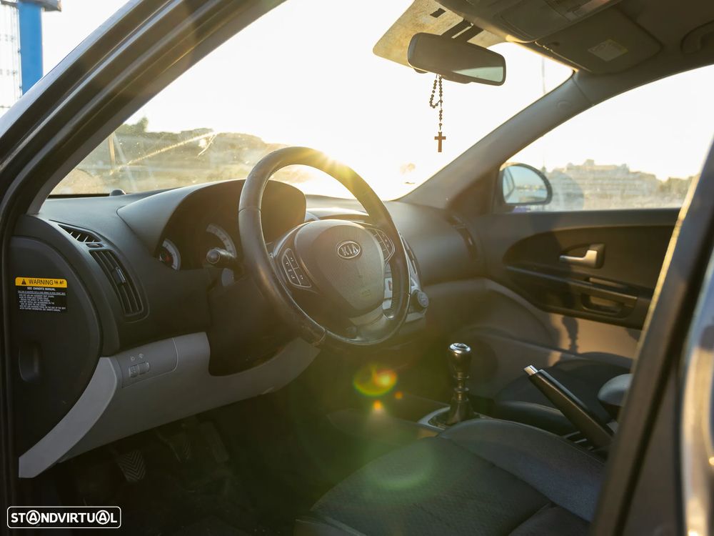Kia Ceed SW 1.6 CRDi EX - 4