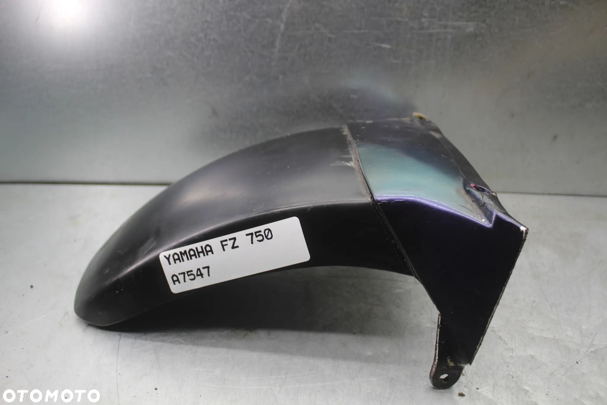 Yamaha FZ 750 Błotnik przód przedni - 1