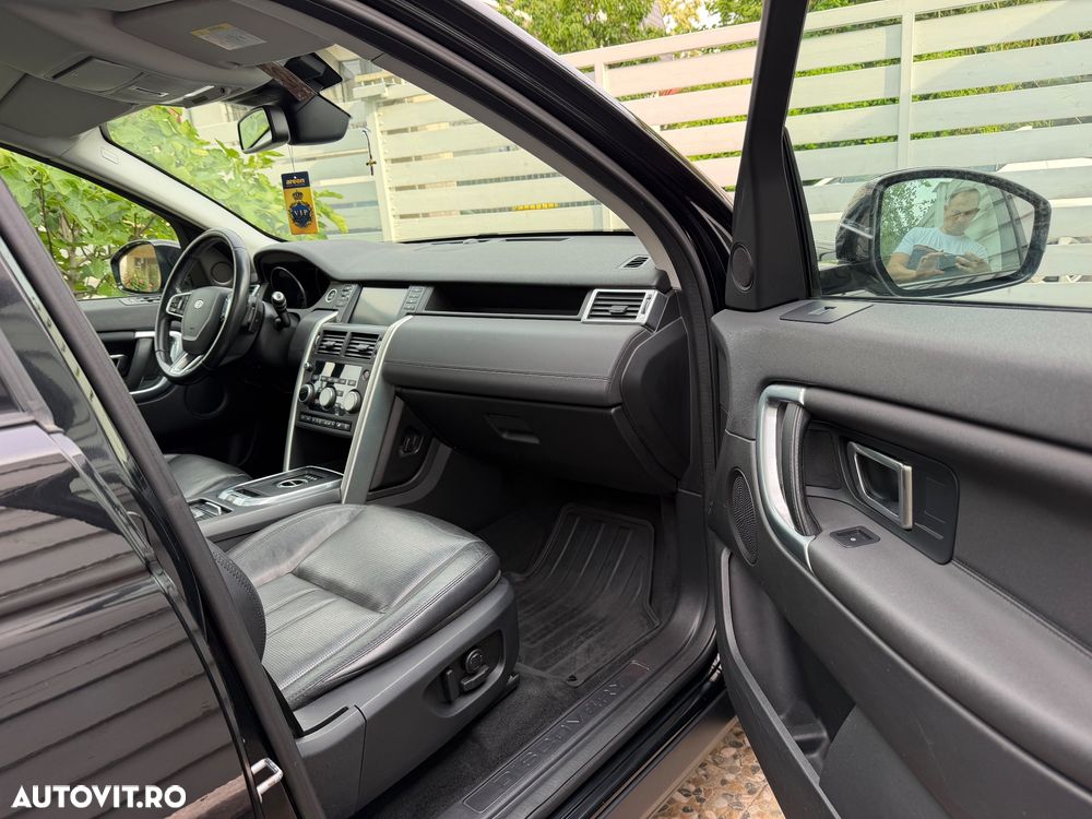 Land Rover Discovery Sport - 12