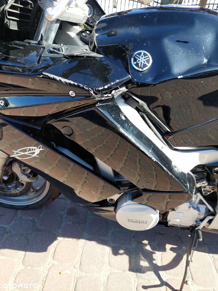 Yamaha FJR - 17