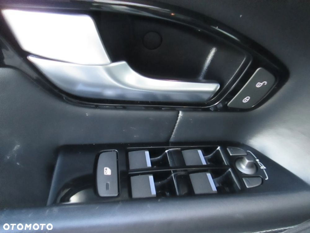 Land Rover Range Rover Evoque - 33