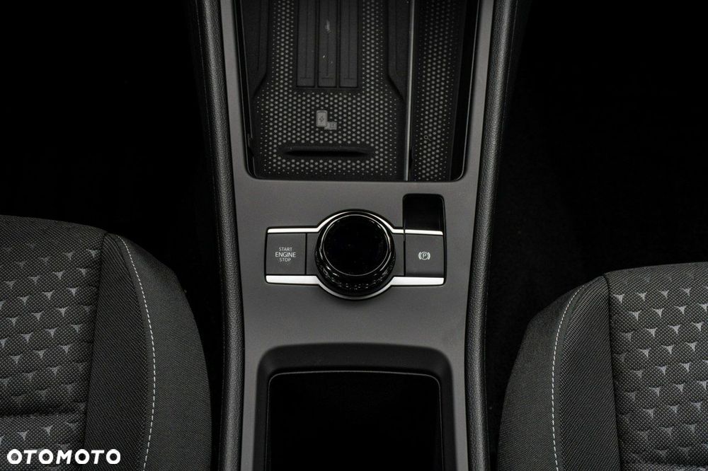 Volkswagen T-Roc - 25