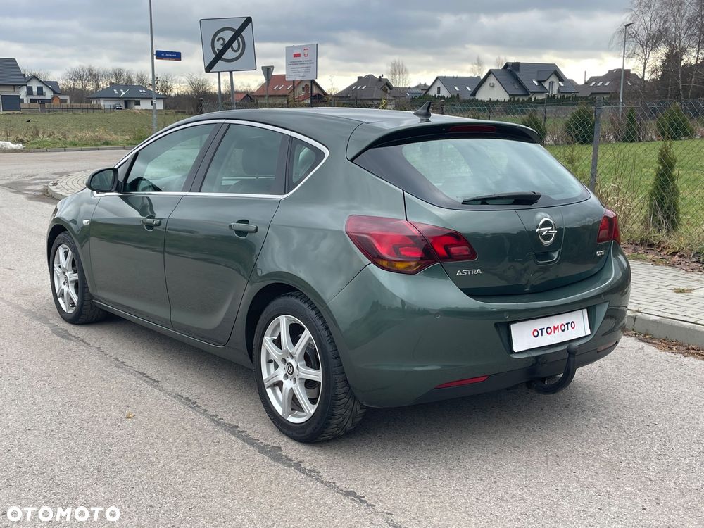 Opel Astra 1.7 CDTI Cosmo - 36