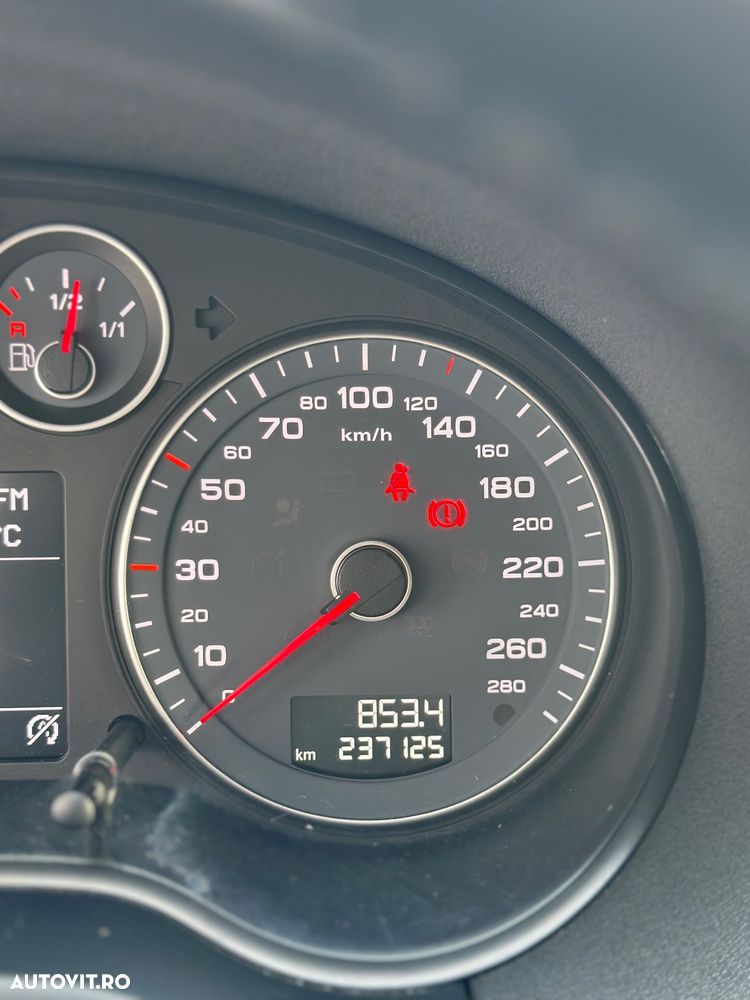 Audi A3 1.6 TDI Sportback DPF S line Sportpaket - 22