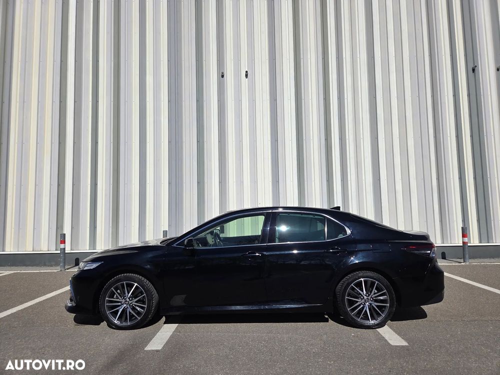 Toyota Camry 2.5 Exclusive - 6