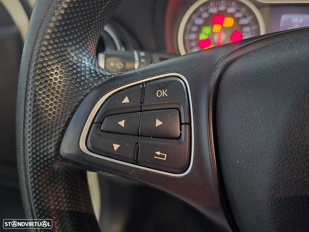 Mercedes-Benz A 180 CDI (BlueEFFICIENCY) - 20