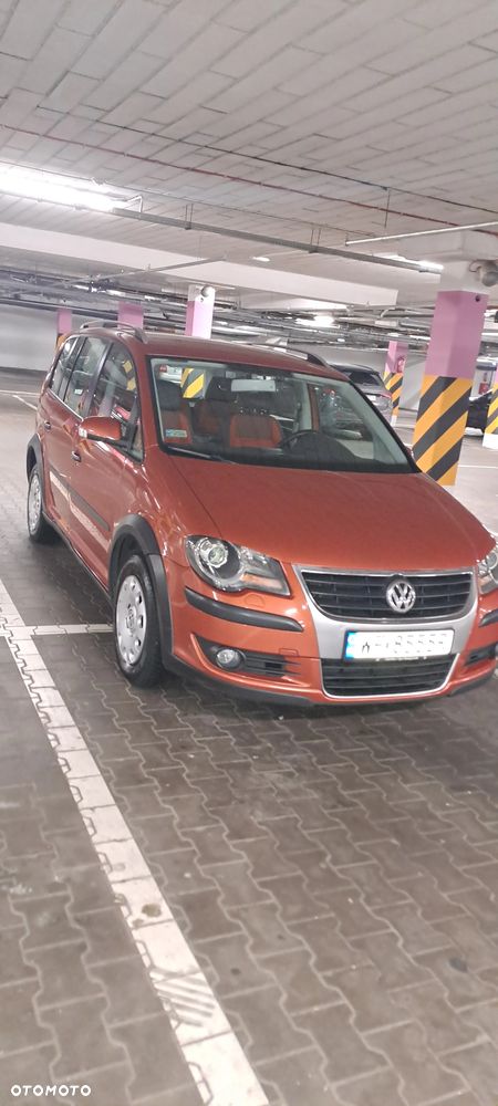 Volkswagen Touran 2.0 TDI DPF Cross - 3