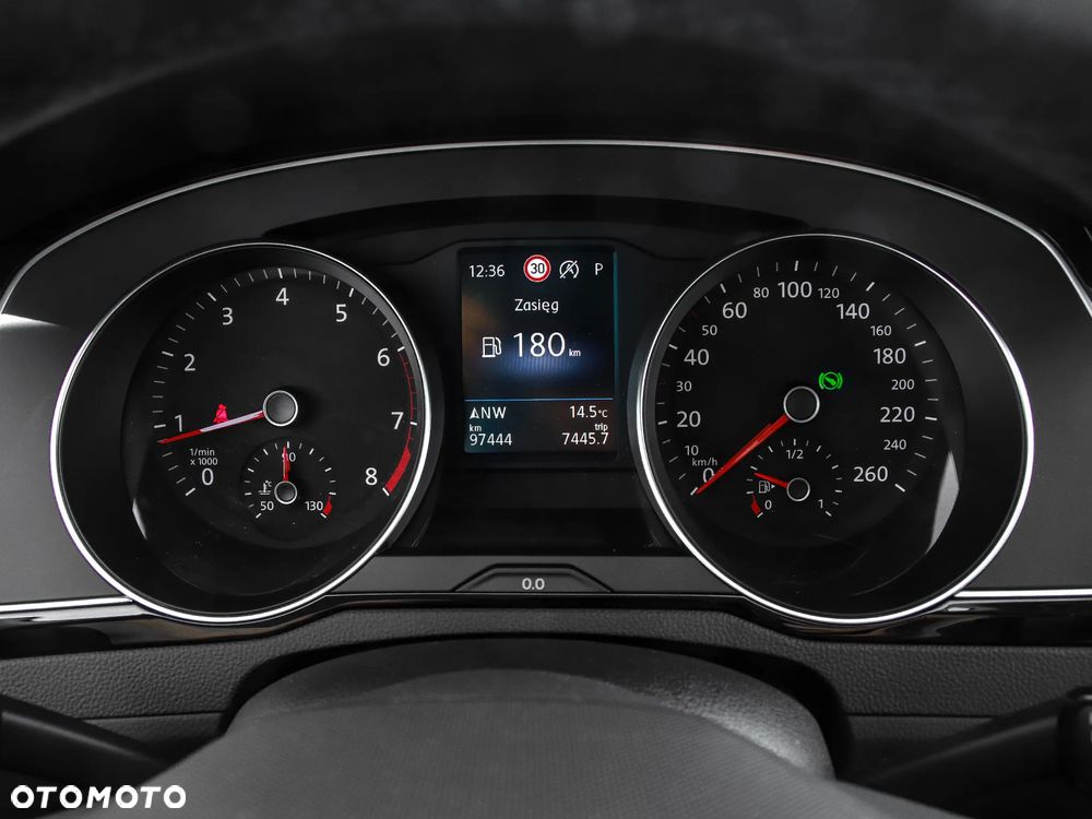 Volkswagen Passat 2.0 TSI Business DSG - 20