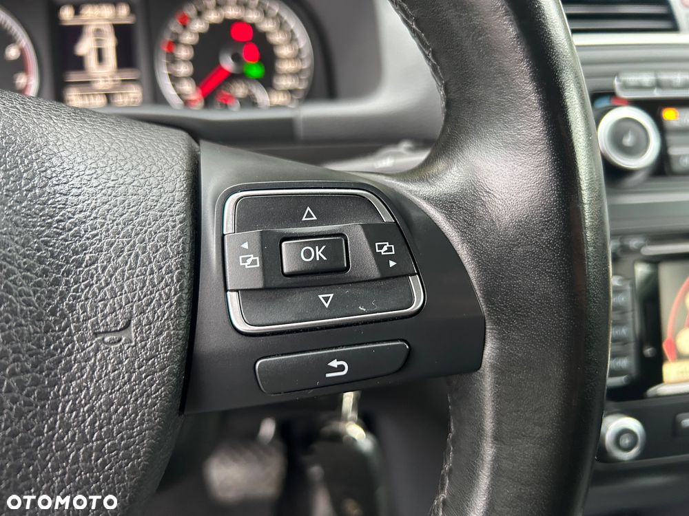 Volkswagen Touran 1.4 TSI Comfortline DSG - 24