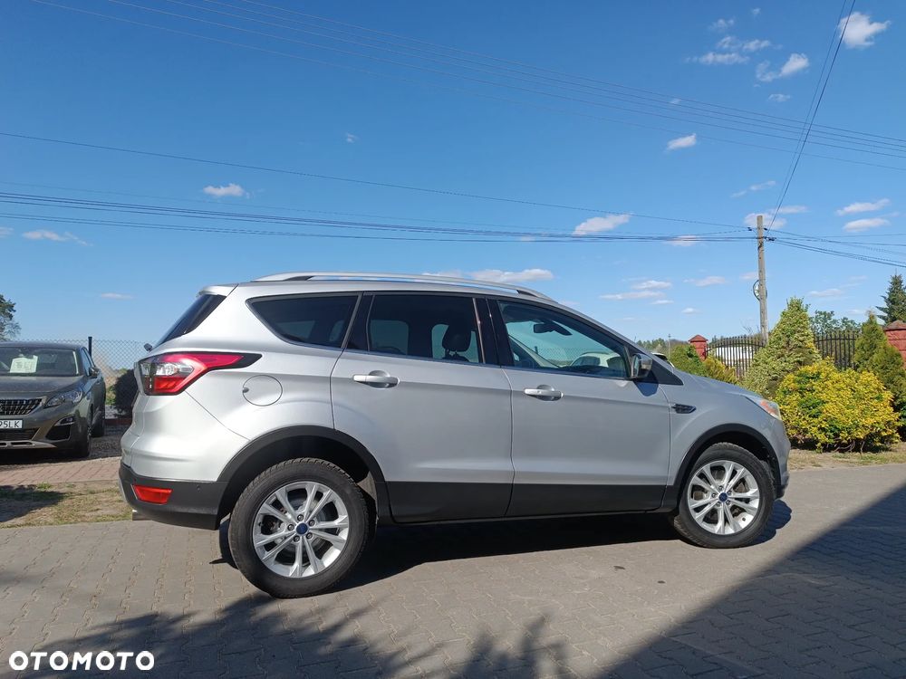 Ford Kuga 2.0 TDCi 4x2 Titanium - 25